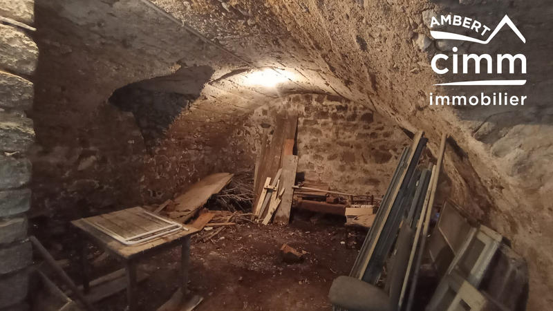 Maison - 83 m² - 8 pièces