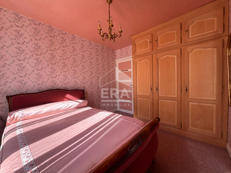 Maison - 313 m² - 12 pièces