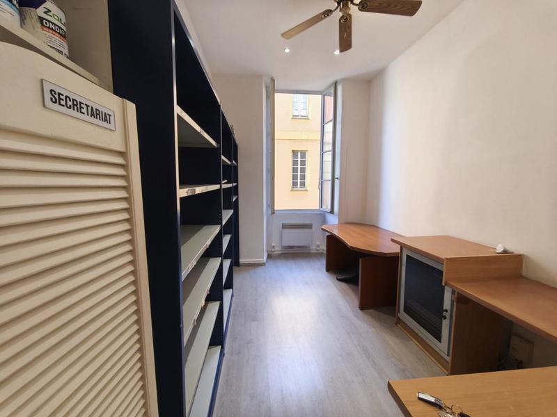 Bureau - 105 m² - 5 pièces