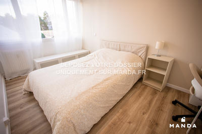 Chambre - 10 m² - 4 pièces
