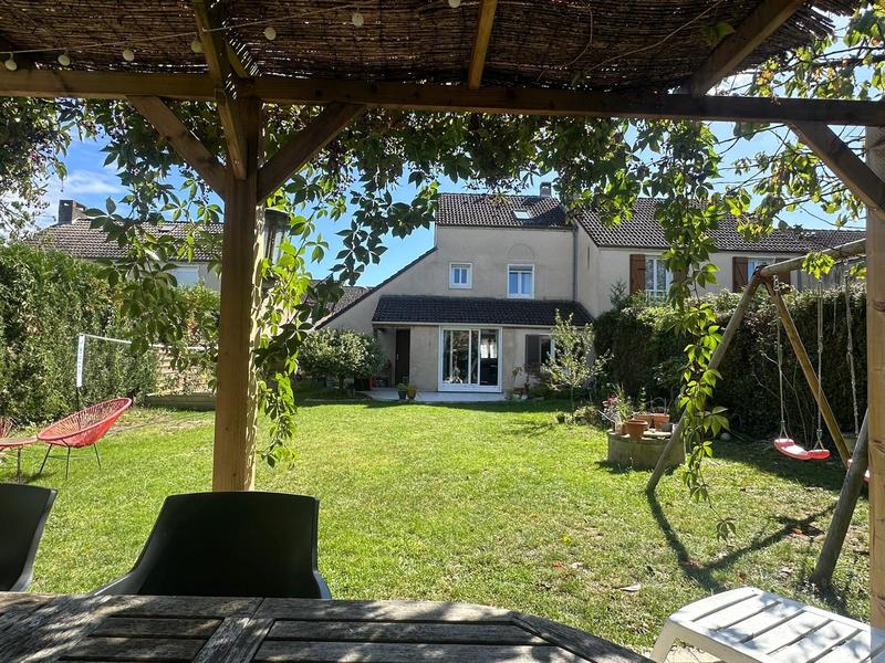 Maison traditionnelle - 100 m² - 6 pièces