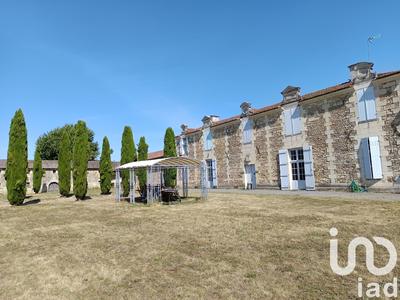 Maison - 256 m² - 11 pièces