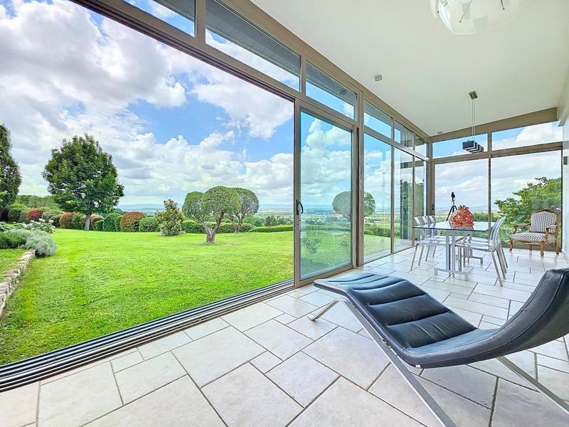 Maison - 200 m² - 5 pièces