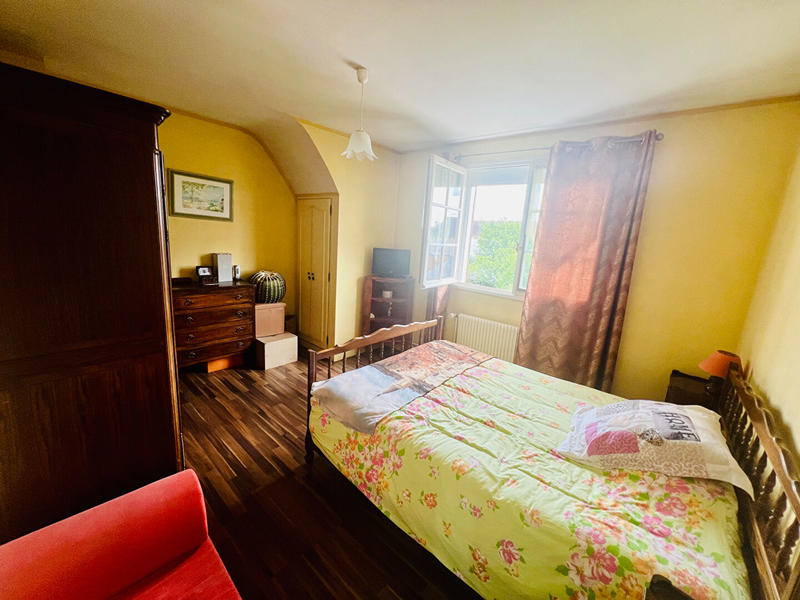 Maison - 95 m² - 5 pièces