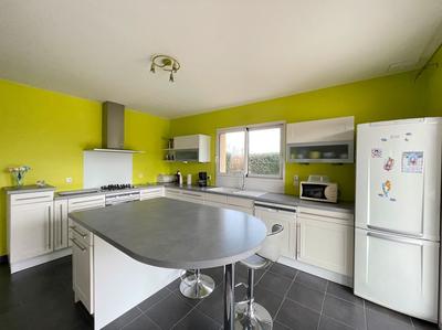 Maison - 270 m² - 7 pièces