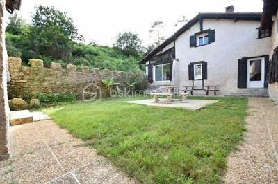 Maison ancienne - 287 m² - 7 pièces