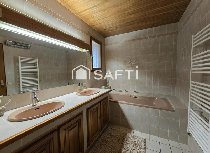 Maison - 153 m² - 5 pièces