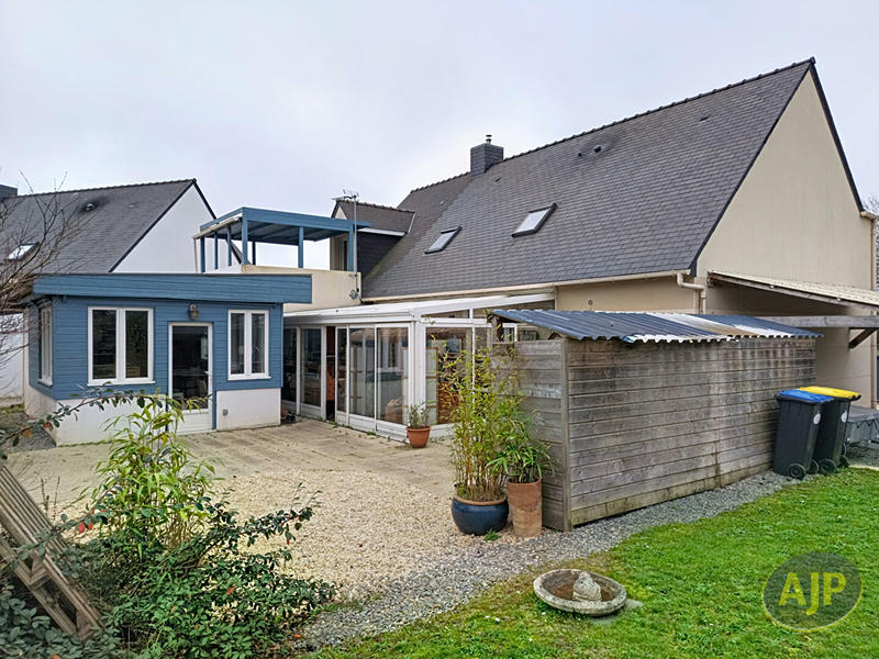 Maison - 175 m² - 7 pièces