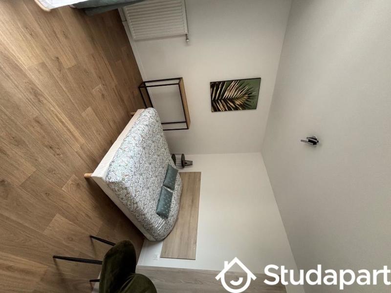 Chambre - 14 m² - 1 pièce