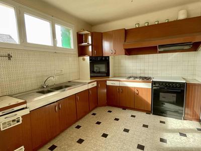 Maison - 240 m² - 13 pièces