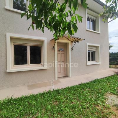 Maison - 90 m² - 4 pièces