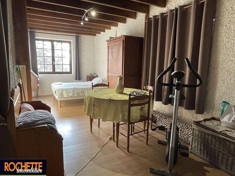 Maison traditionnelle - 145 m² - 6 pièces