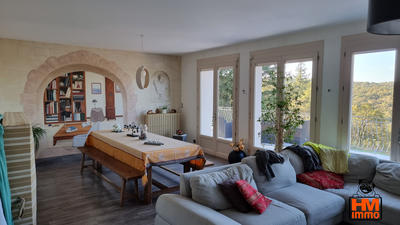 Maison - 180 m² - 7 pièces