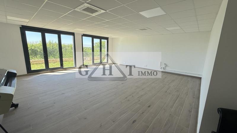 Bureau - 161 m²
