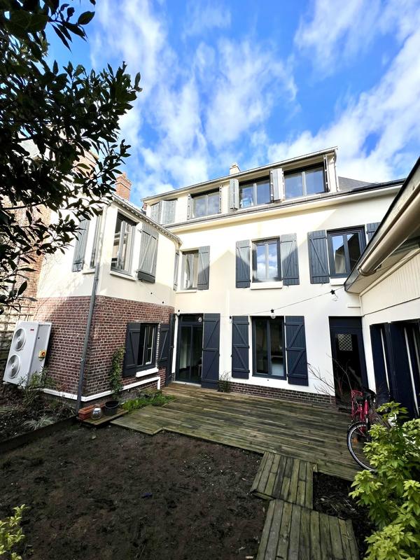 Maison - 147 m² - 7 pièces