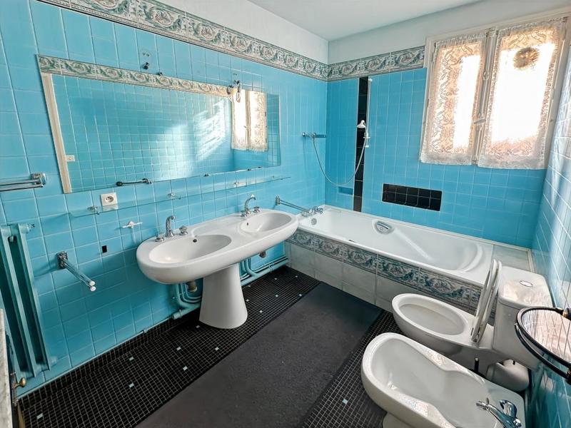 Appartement - 161 m² - 5 pièces