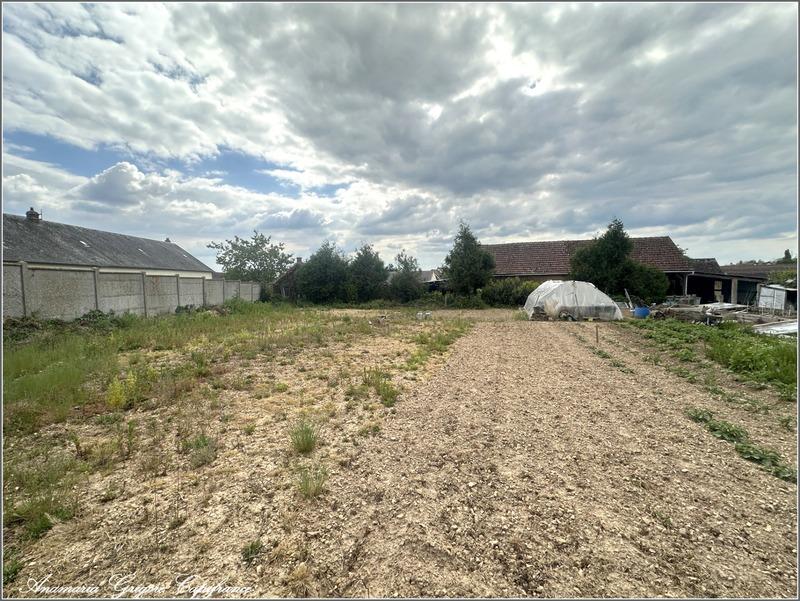 Terrain constructible - 730 m²