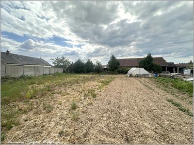 Terrain constructible - 730 m²