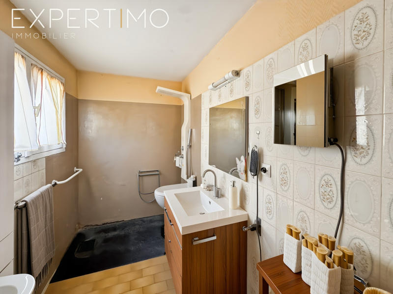 Maison - 140 m² - 7 pièces