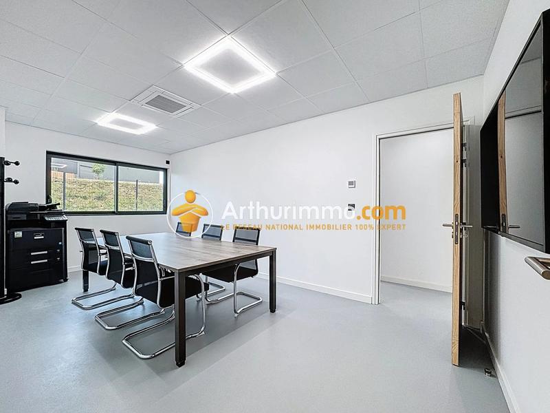 Bureau - 936 m²