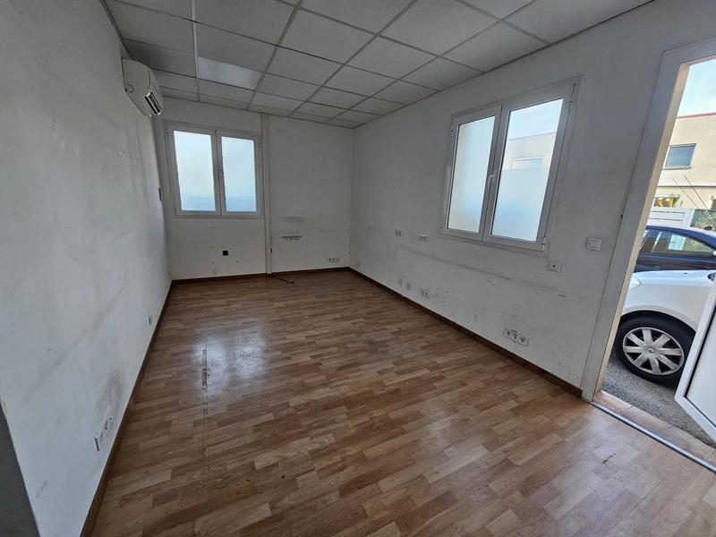 Local d'activités - 250 m² - 5 pièces