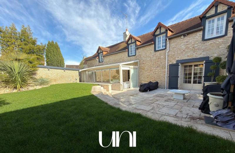 Maison - 180 m² - 5 pièces