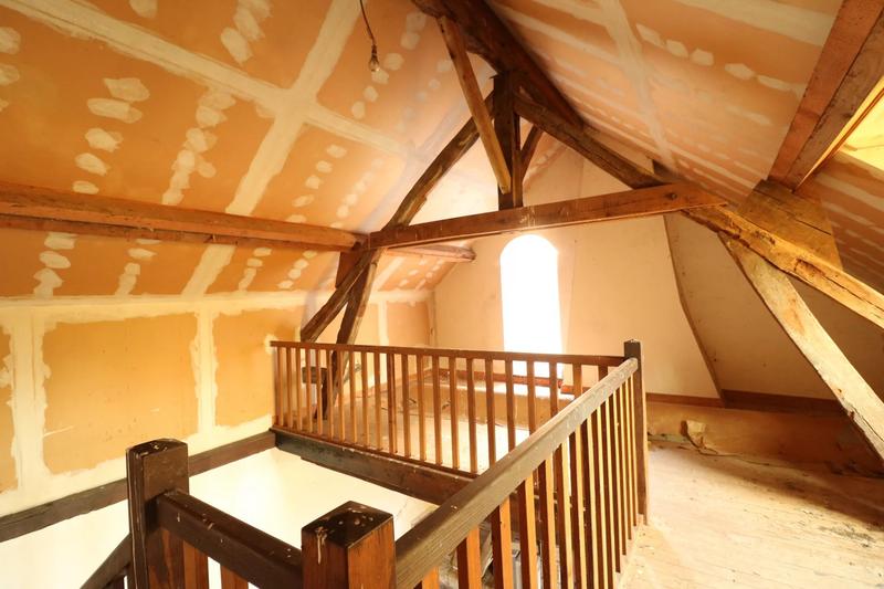 Maison - 270 m² - 8 pièces