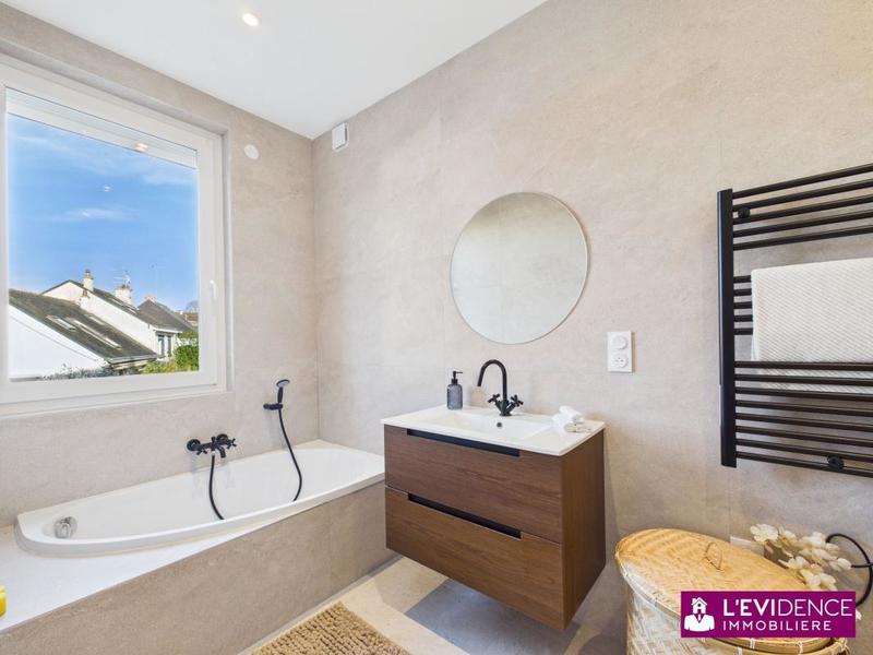 Appartement - 77 m² - 3 pièces