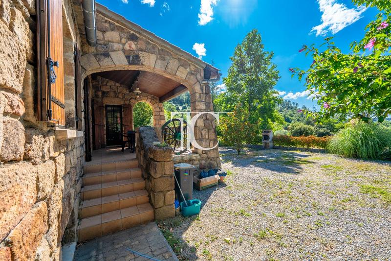 Maison - 131 m² - 4 pièces