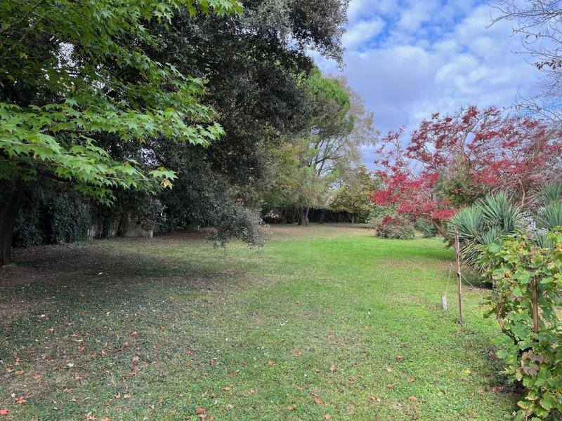 Terrain constructible - 1 138 m²