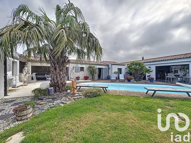 Maison de maîtres - 222 m² - 9 pièces