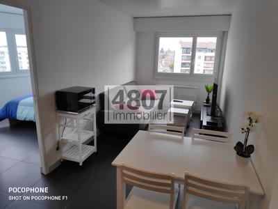Appartement - 80 m² - 5 pièces