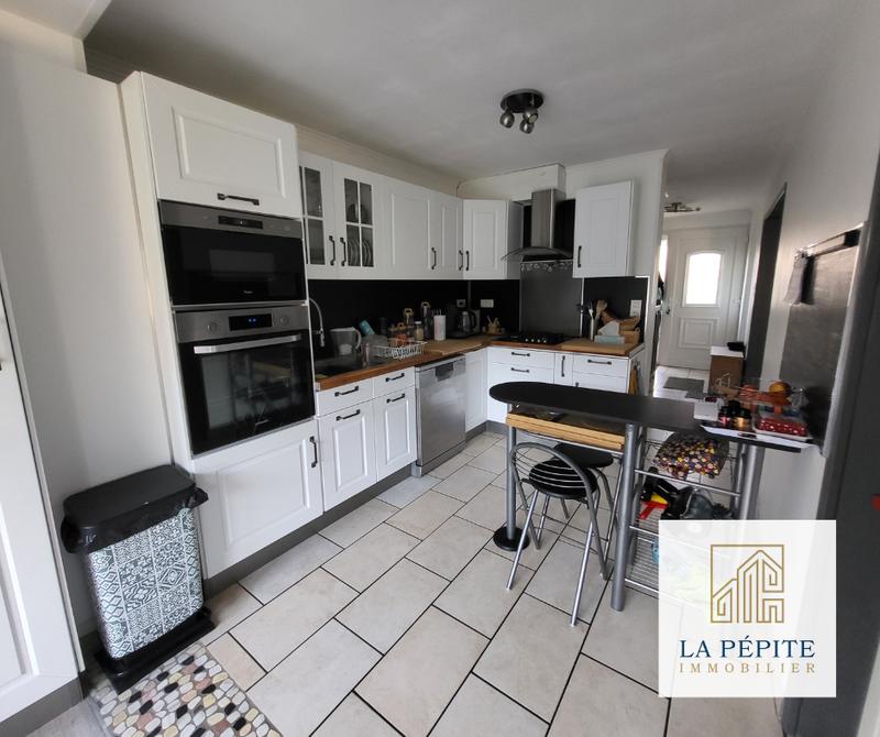 Maison - 89 m² - 5 pièces