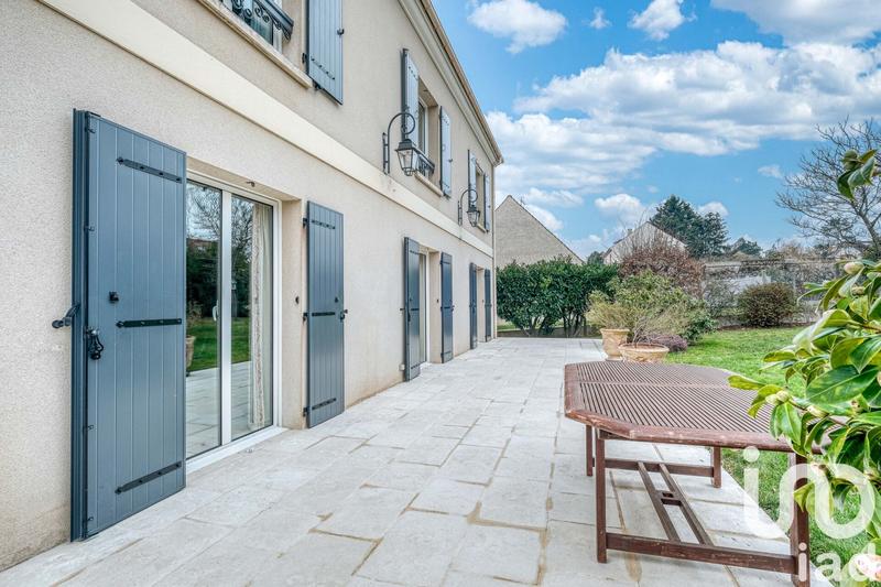 Maison - 220 m² - 7 pièces
