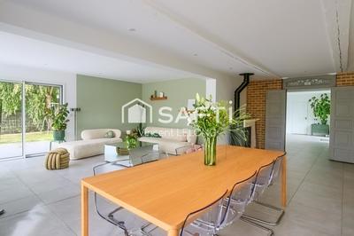 Villa - 182 m² - 10 pièces