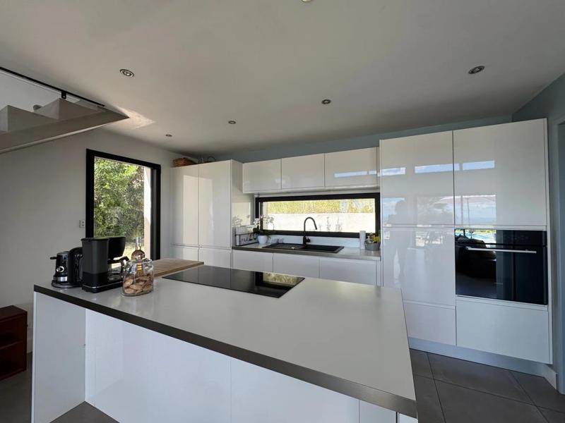 Maison - 187 m² - 7 pièces