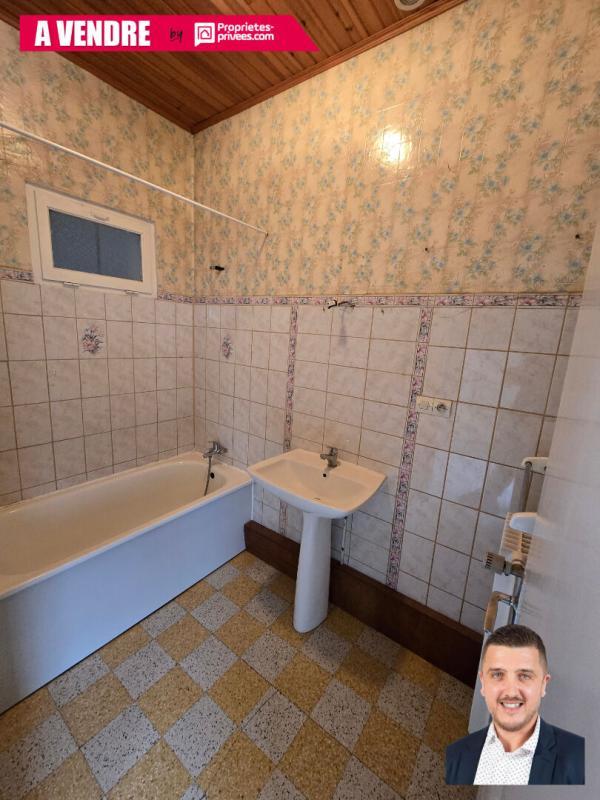 Maison - 111 m² - 7 pièces