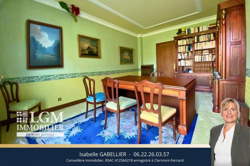 Villa - 288 m² - 6 pièces