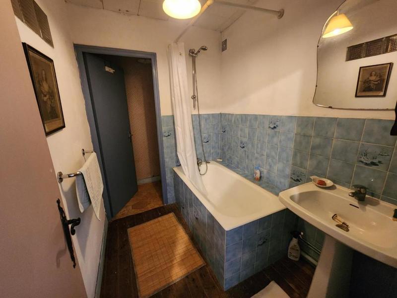 Maison - 200 m² - 12 pièces