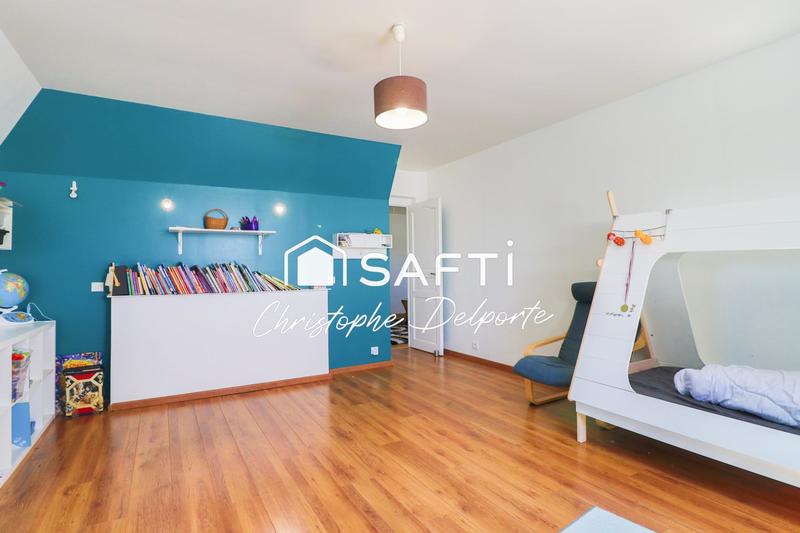 Maison - 220 m² - 7 pièces