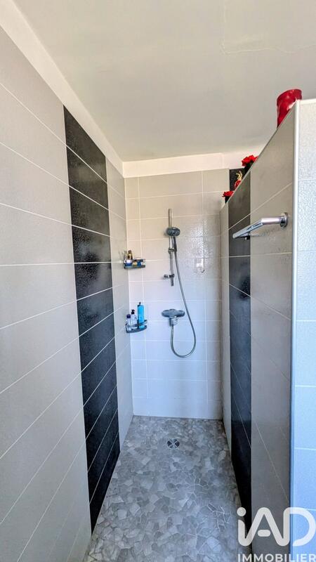 Maison - 180 m² - 6 pièces