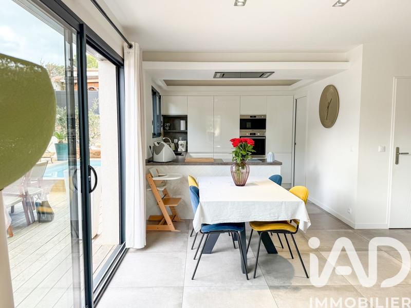 Maison - 88 m² - 4 pièces