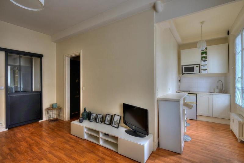 Studio - 25 m² - 1 pièce