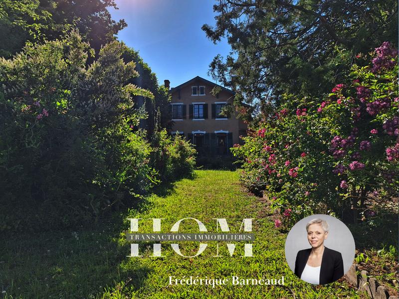 Propriété - 170 m² - 6 pièces