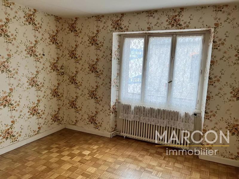 Maison - 265 m² - 10 pièces