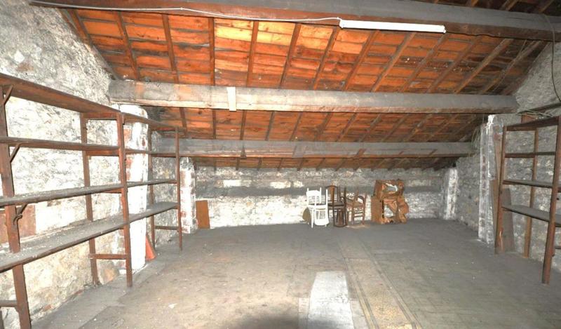 Maison - 300 m² - 8 pièces