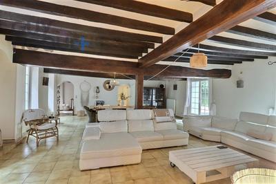 Maison - 350 m² - 8 pièces