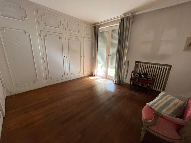 Maison - 255 m² - 9 pièces