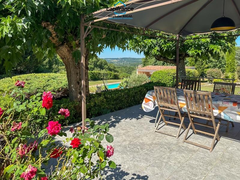 Propriété - 170 m² - 6 pièces