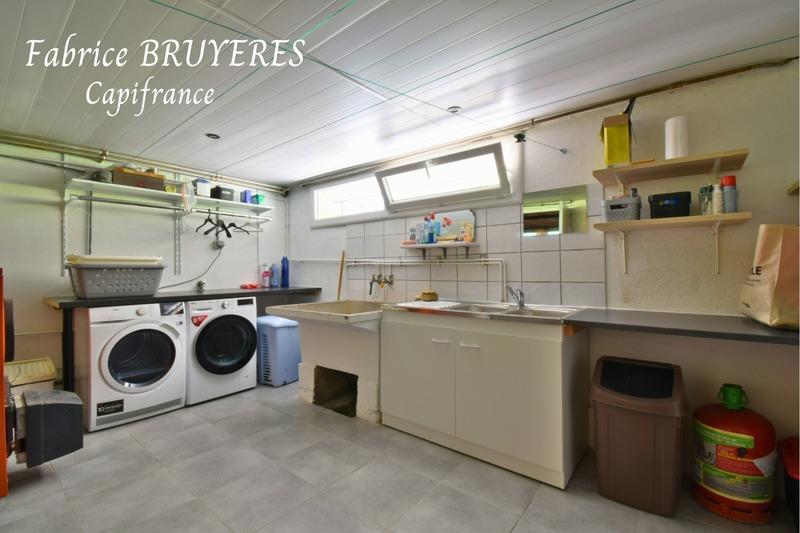 Maison - 170 m² - 9 pièces